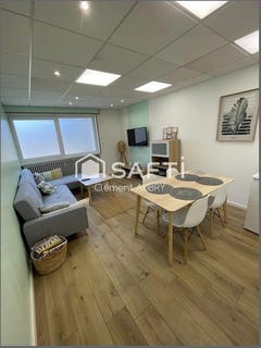 /international/fr/laval-pays-de-la-loire-310107863144/