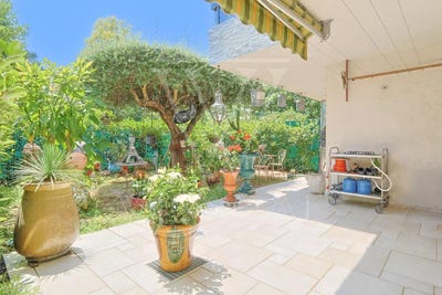 /international/fr/mandelieu-la-napoule-provence-alpes-cote-d-azur-310100762378/?lang=pt