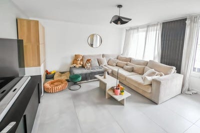 /international/fr/la-roche-sur-yon-pays-de-la-loire-310107970031/