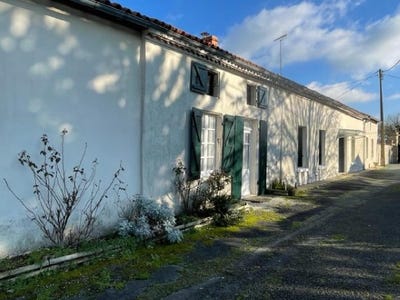 /international/fr/surgeres-charente-310101470829/