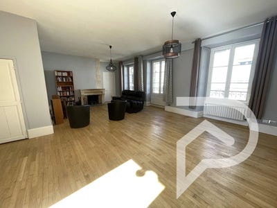 /international/fr/crepy-en-valois-picardie-310098878949/