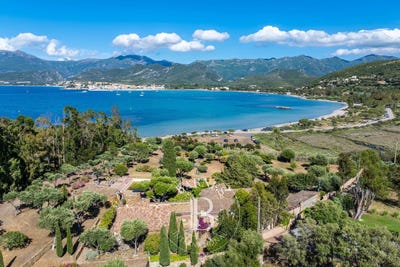 /international/fr/saint-florent-corsica-310100608617/