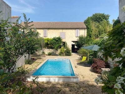/international/fr/sommieres-languedoc-roussillon-310105763302/