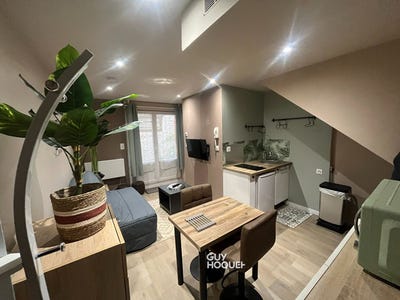 /international/fr/paray-le-monial-burgundy-310106837671/