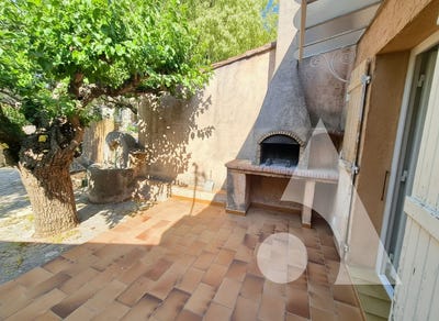 /international/fr/le-thoronet-provence-alpes-cote-d-azur-310109558688/