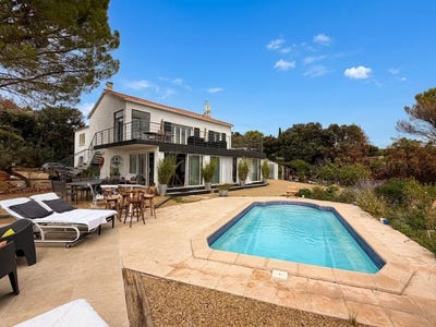 /international/fr/cotignac-hh-16311904-cotignac-provence-alpes-cote-d-azur-310120115476/