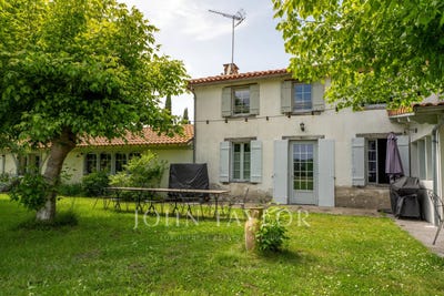 /international/fr/parentis-en-born-aquitaine-310108328998/
