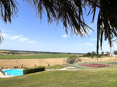 /international/fr/vanxains-aquitaine-310098557020/