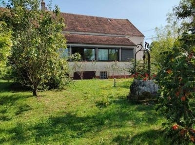 /international/fr/semur-en-auxois-burgundy-310101385092/?lang=zh-tw