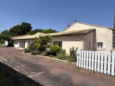 /international/fr/pamproux-charente-310108943751/