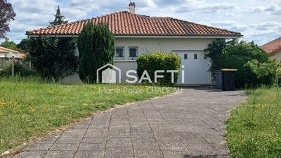/international/fr/montbron-charente-310108842464/?lang=id