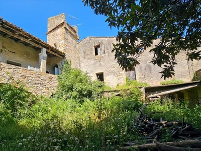 /international/fr/uzes-languedoc-roussillon-310108465193/