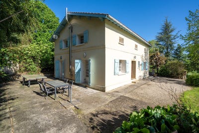 /international/fr/gondrin-midi-pyrenees-310103808823/