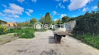 /international/fr/lespignan-languedoc-roussillon-310106779013/