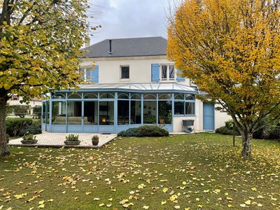 /international/fr/checy-centre-val-de-loire-310103664623/