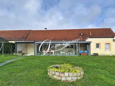 /international/fr/saulieu-burgundy-310105813312/