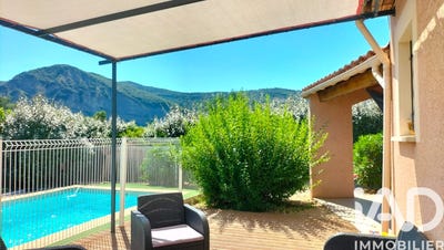 /international/fr/vallon-pont-d-arc-rhone-310108263011/