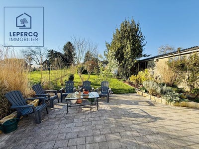 /international/fr/la-ferte-milon-picardie-310106808856/