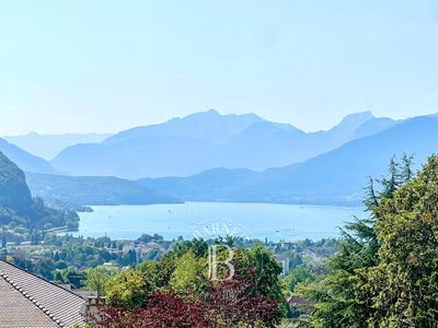 /international/fr/annecy-rhone-310120505473/