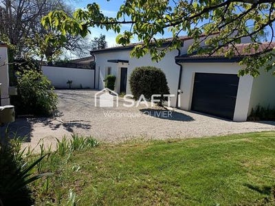 /international/fr/cognac-charente-310107299582/