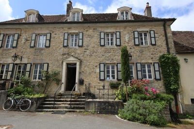 /international/fr/saint-didier-sur-arroux-burgundy-310108791920/