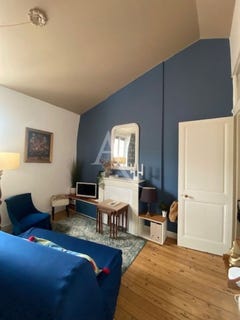 /international/fr/la-rochelle-franche-comte-310108103321/