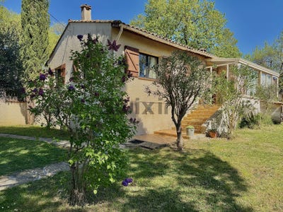 /international/fr/vezenobres-languedoc-roussillon-310108240742/