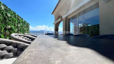 /international/fr/ajaccio-corsica-310099618384/