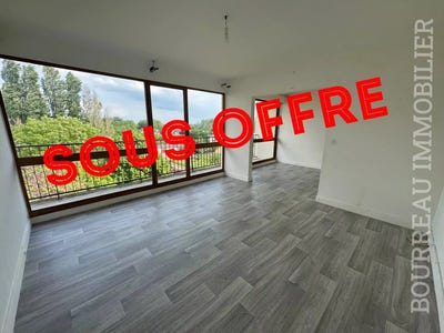 /international/fr/joigny-burgundy-310099000849/