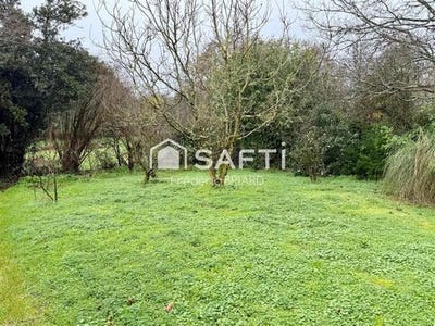 /international/fr/givrand-pays-de-la-loire-310105762696/