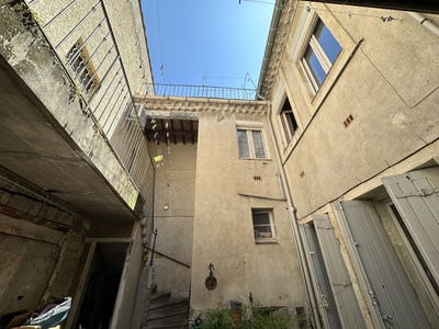 /international/fr/nimes-languedoc-roussillon-310101203902/