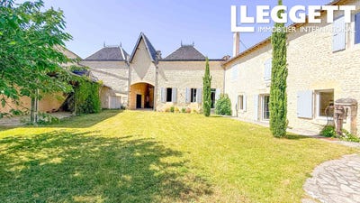 /international/fr/saint-jean-d-angely-charente-310098440694/?lang=th