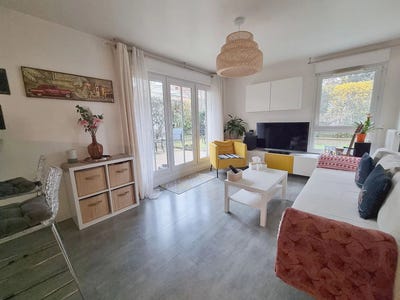 /international/fr/stains-ile-de-france-310108779959/