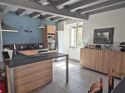 /international/fr/saint-germain-laprade-auvergne-310107474302/