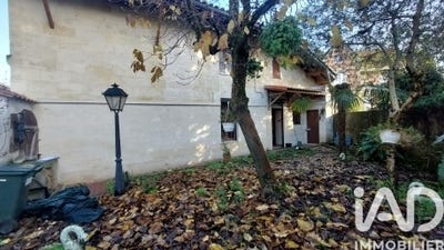 /international/fr/castillon-la-bataille-aquitaine-310105922230/
