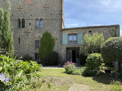 /international/fr/carcassonne-languedoc-roussillon-310108430426/