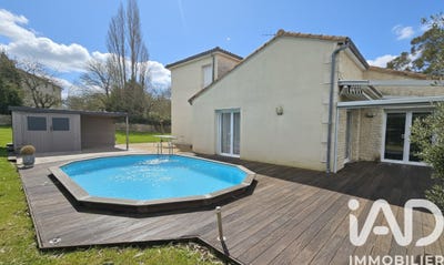 /international/fr/aiffres-charente-310107555923/