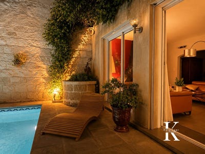/international/fr/aigues-mortes-languedoc-roussillon-310108249127/