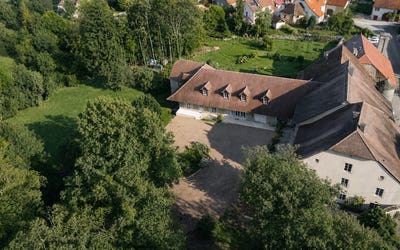 /international/fr/chateau-chalon-franche-comte-310105432221/