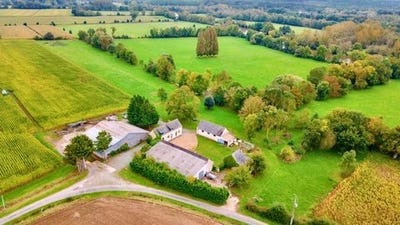 /international/fr/tierce-pays-de-la-loire-310100636772/