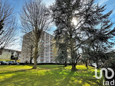 /international/fr/deville-les-rouen-upper-normandy-310098121745/