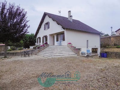 /international/fr/saint-sauveur-en-puisaye-burgundy-310109746006/