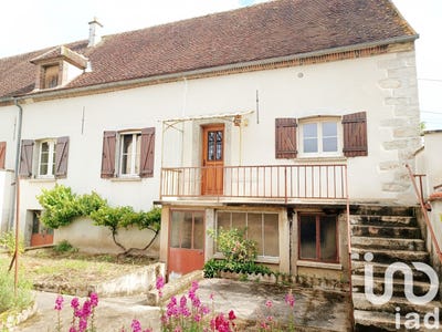 /international/fr/villeneuve-sur-yonne-burgundy-310100825876/