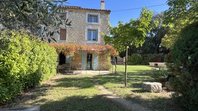 /international/fr/venasque-provence-alpes-cote-d-azur-310104861875/