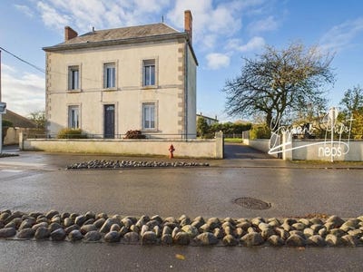 /international/fr/parthenay-charente-310107794710/
