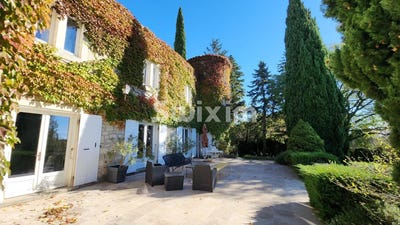 /international/fr/sainte-cecile-les-vignes-provence-alpes-cote-d-azur-310109637223/