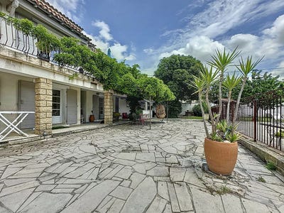 /international/fr/morieres-les-avignon-provence-alpes-cote-d-azur-310099623748/
