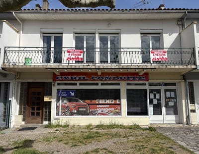 /international/fr/montpon-menesterol-aquitaine-310107759209/