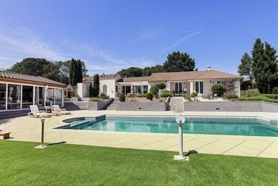 /international/fr/lespignan-languedoc-roussillon-310106463990/