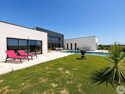 /international/fr/lauzun-aquitaine-310108675368/